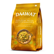 Daawat Golden Sella -basmatiriisi 20 kg pussi kultaisella pakkauksella ja riisikuvalla edessä.