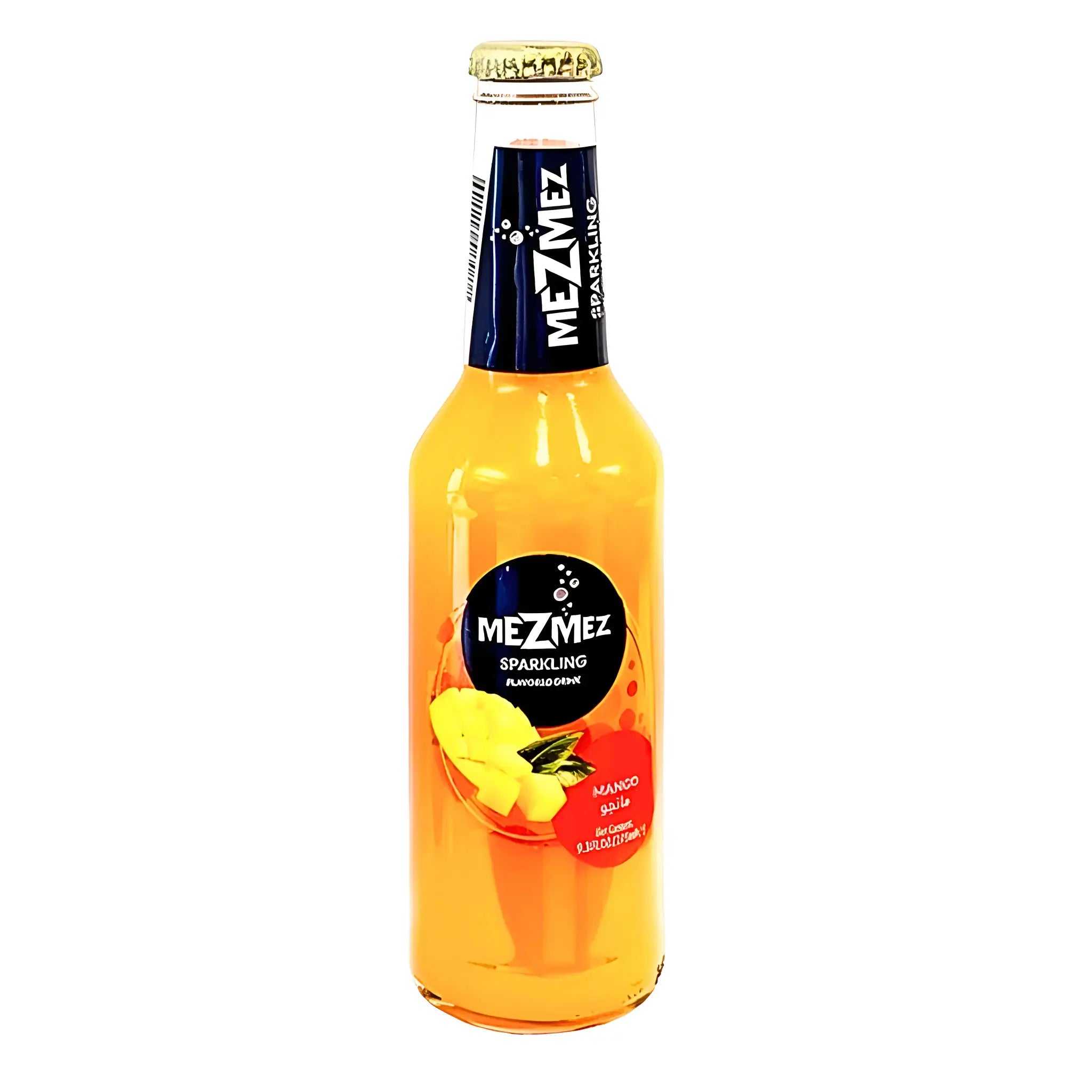 MezMez-mangolimu lasipullossa, eksoottinen hedelmäinen juoma, oranssi väri valkoista taustaa vasten