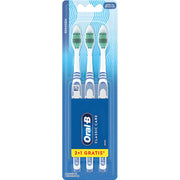 Kolmen hampasharjan setti valkoisella ja sinisellä keskikovilla harjaksilla, Oral-B Classic Care.