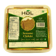 Sesame Chikki intialainen seesaminkarkki muovipakkauksessa, vihreä etiketti, paino 400 g
