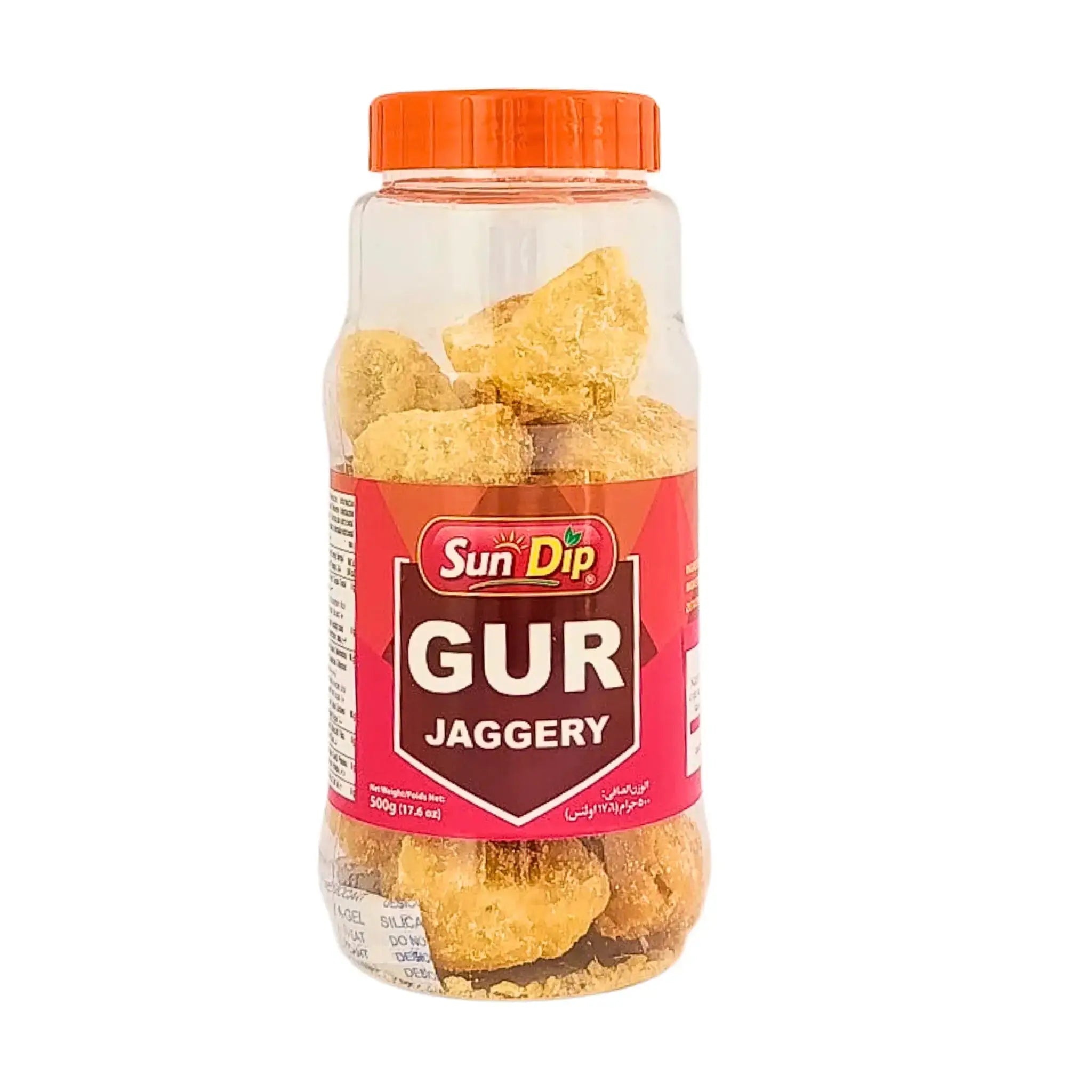 Pullo, jossa on SunDip Gur Jaggery 500 g, itämaista raakasokeria paloina, valkoisella taustalla.